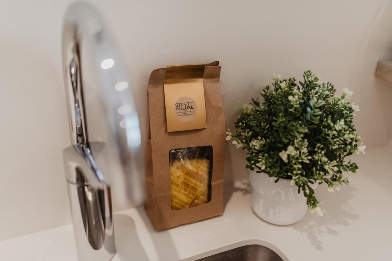 Petit Luxe Volta Apartaments Terrassa Extérieur photo